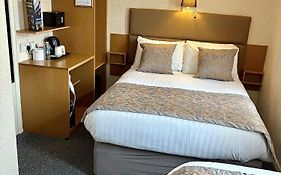 Clifton Court Hotel